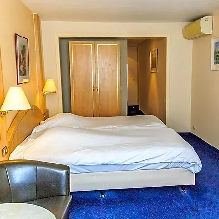 Pacific 3*