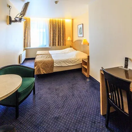 Pacific Hotel 3*