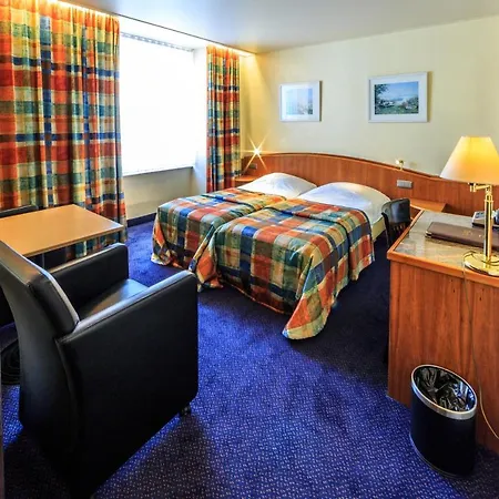 Pacific Hotel